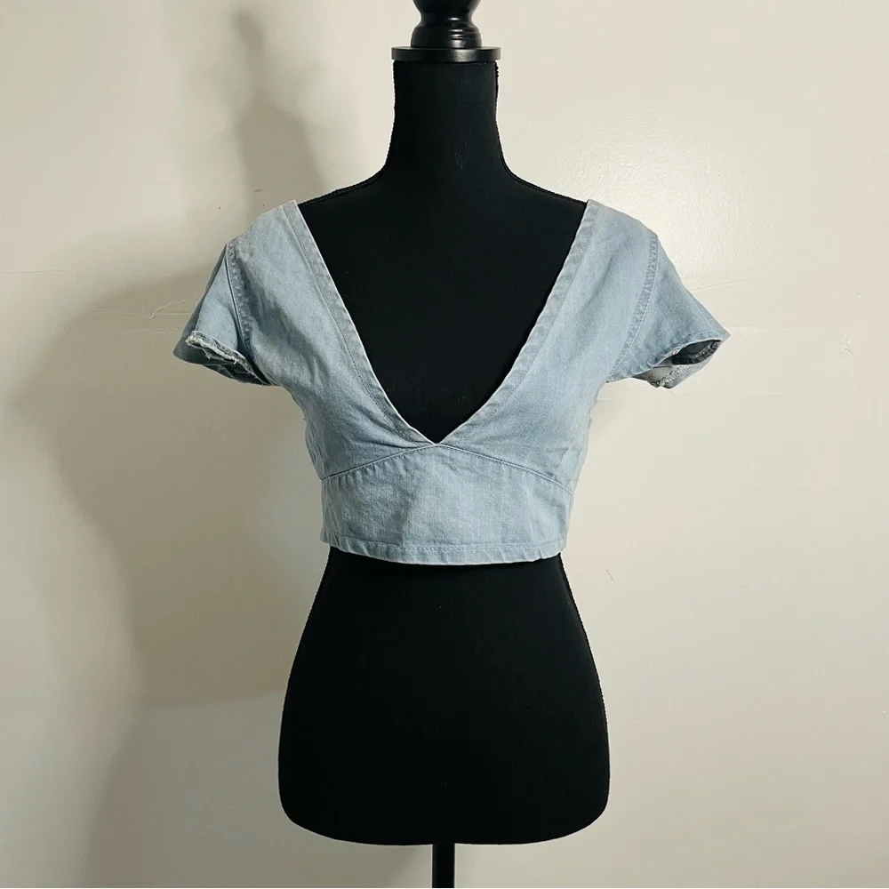 prettylittlething | flared sleeve blue denim crop top - Picture 13 of 13